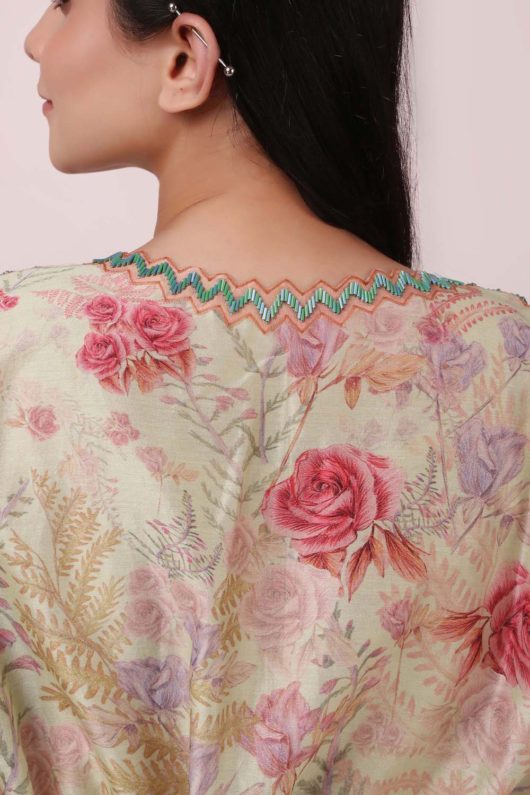 Delicate daisy Mint Embroidered Kaftan - Image 3