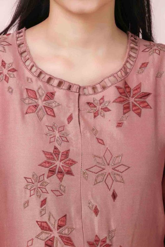 Salmon Pink Sitara Kurta Set - Image 4