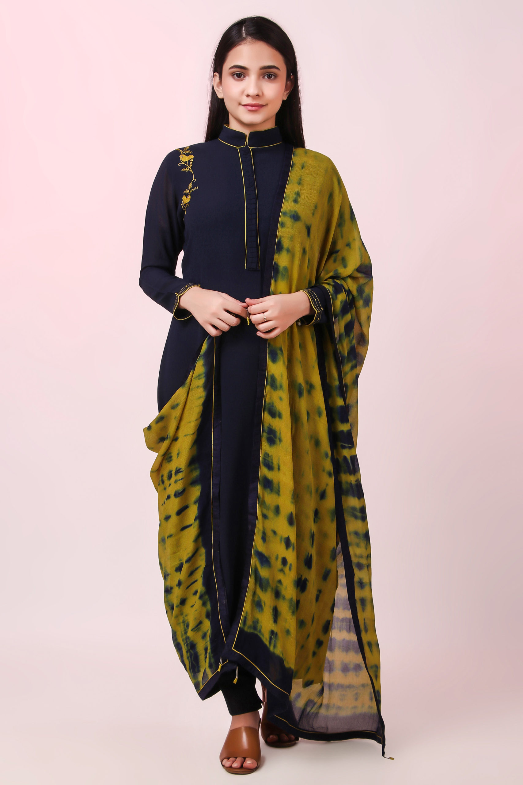Chidhiya Suit set with Tie & Dye dupatta